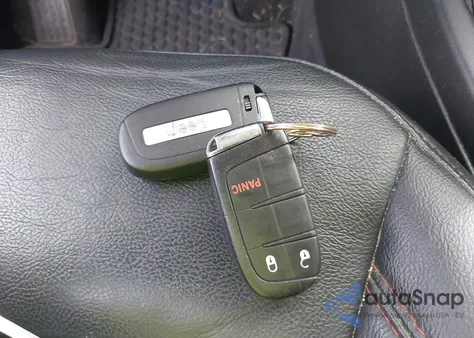 2019 Jeep Compass Trailhawk 4X4 from USA, damaged, VIN 3C4NJDDB8KT671265